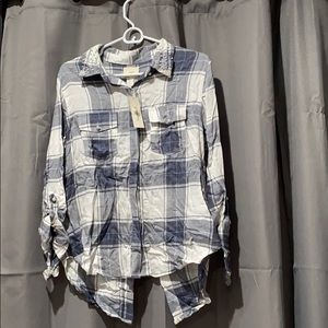 Flannel long sleeve button down shirt
